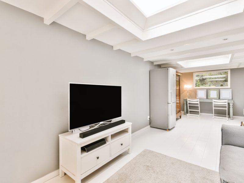 Lovely,Room,With,A,Skylight,And,White,Floor