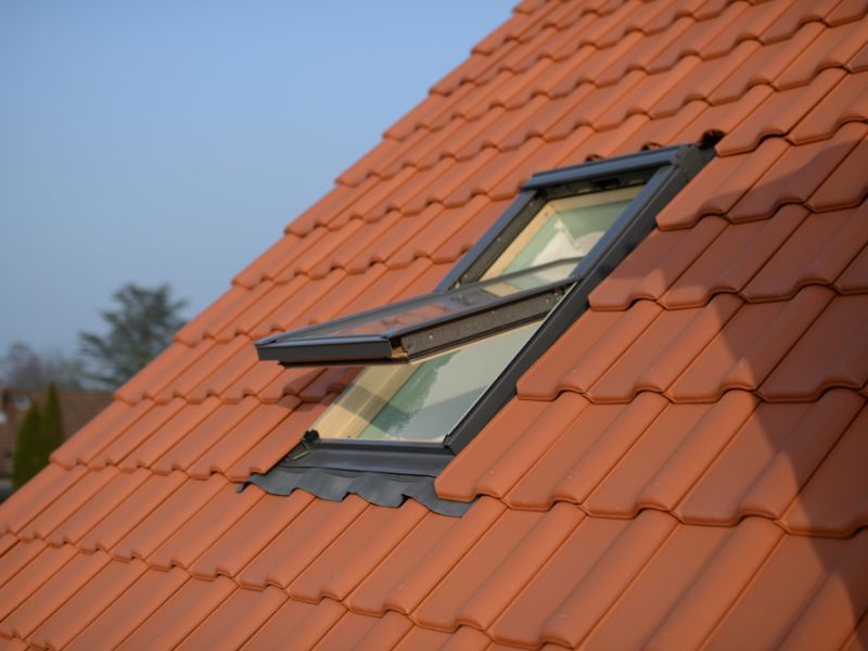 Roofer,Work,Of,A,Roof,Area,Window:,Velux,Style,Roof